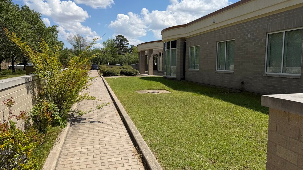 More Photos Of 7200 S Hazel St, Pine Bluff Medical For Lease