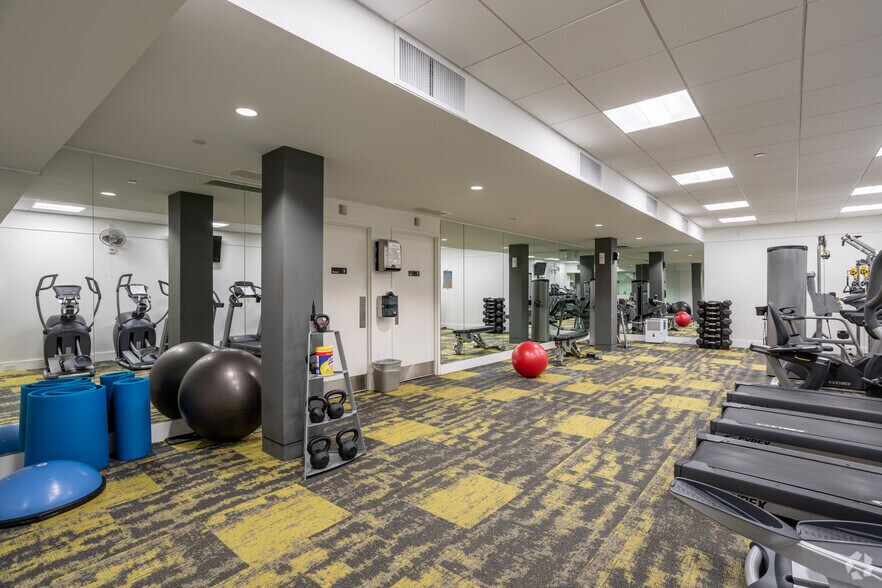 More Photos Of 187 Danbury Rd, Wilton Unknown For Lease