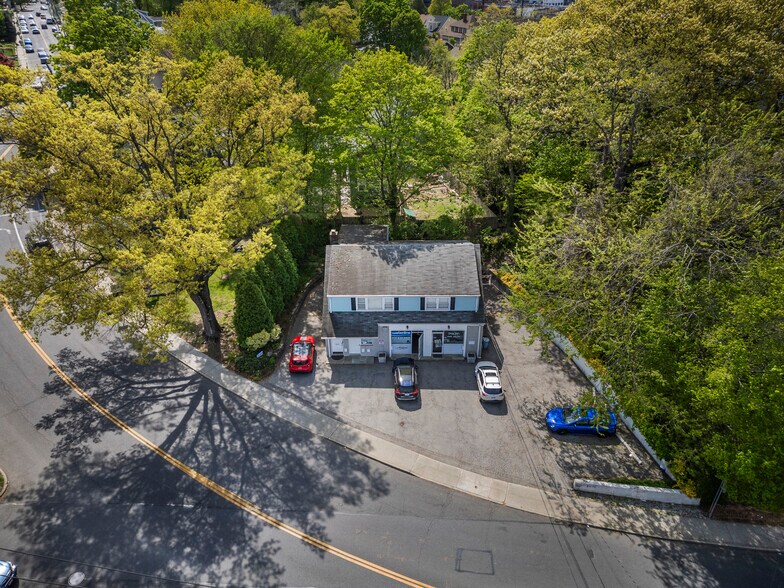 More Photos Of 324 Mount Pleasant Ave, Mamaroneck Storefront Retail Office For Lease