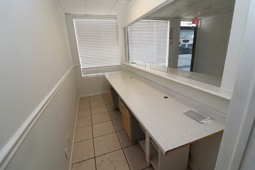 More Photos Of 6731-6755 Sunset Strip, Sunrise Unknown For Lease