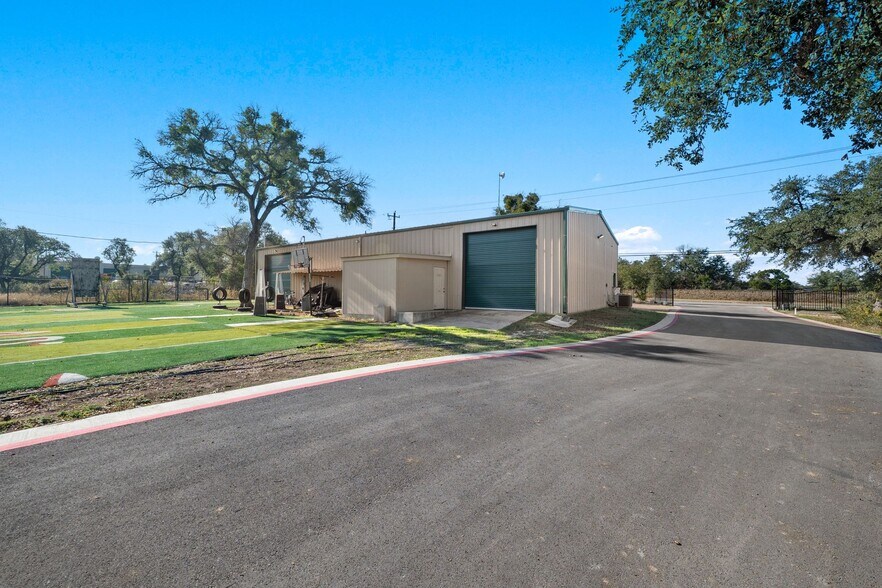 More Photos Of 3364 N Bagdad Rd, Leander Unknown For Lease