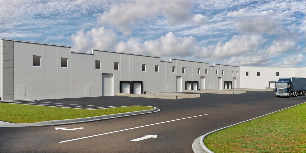 More Photos Of 5150 Veterans Memorial Hwy, Holbrook Warehouse For Lease