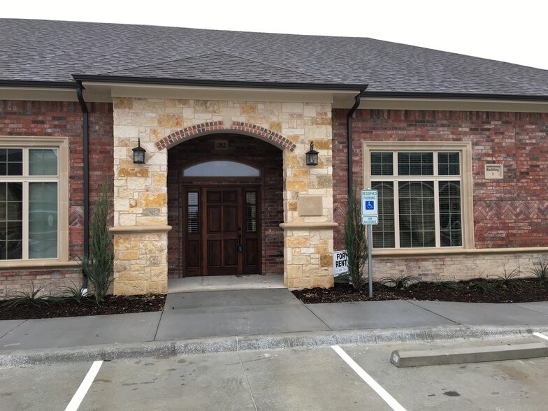 More Photos Of 8668 John Hickman Pky, Frisco Medical For Lease