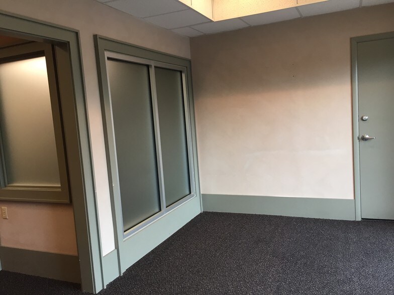 More Photos Of 109-111 E Milwaukee St, Jefferson Storefront Retail Residential For Sale