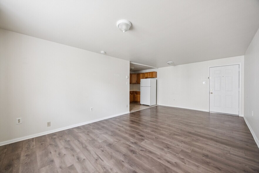 More Photos Of 52 S Morton Ave, Morton Apartments For Sale