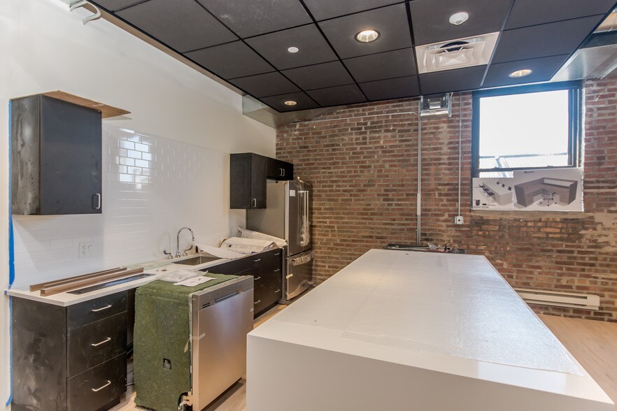 More Photos Of 1732-1734 W Hubbard St, Chicago Loft Creative Space For Lease