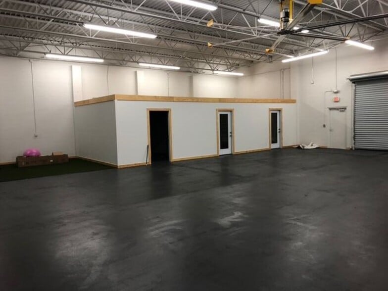 More Photos Of 3707 Apalachee Pky, Tallahassee Freestanding For Lease