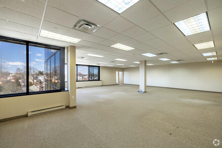 More Photos Of 777 Terrace Ave, Hasbrouck Heights Office For Lease
