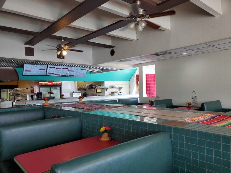 More Photos Of 5901 Gibson Blvd SE, Albuquerque Restaurant For Sale