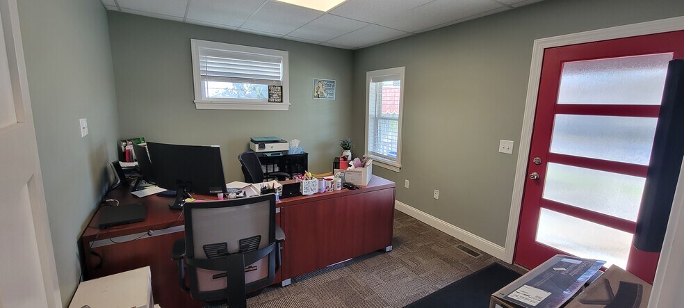 More Photos Of 950 Wyoming Ave, Forty Fort Office For Lease
