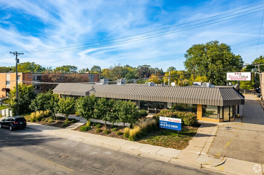 More Photos Of 4300 W 36 1/2 St, Saint Louis Park General Retail For Lease