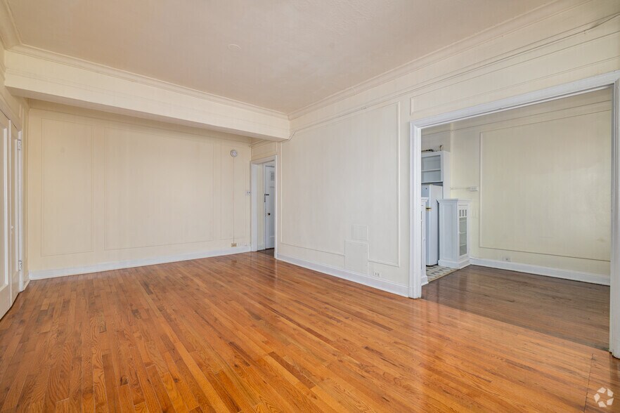 More Photos Of 135 S 20th St, Philadelphia Apartments For Lease