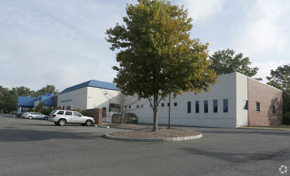 More Photos Of 2 S Gold Dr, Hamilton Office For Lease