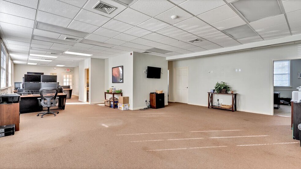 More Photos Of 285 Grand Ave, Englewood Medical For Lease