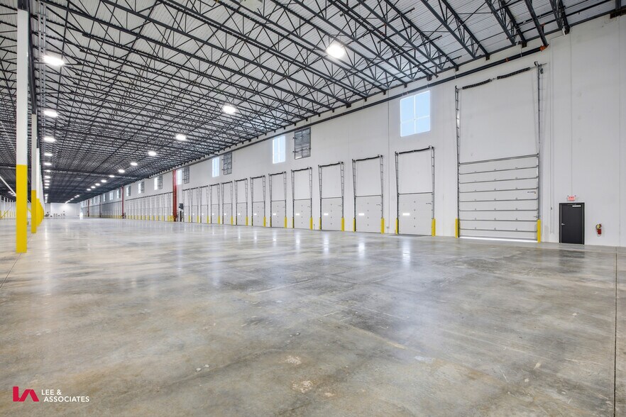 More Photos Of 740 Lakepoint Pky SE, Cartersville Distribution For Lease