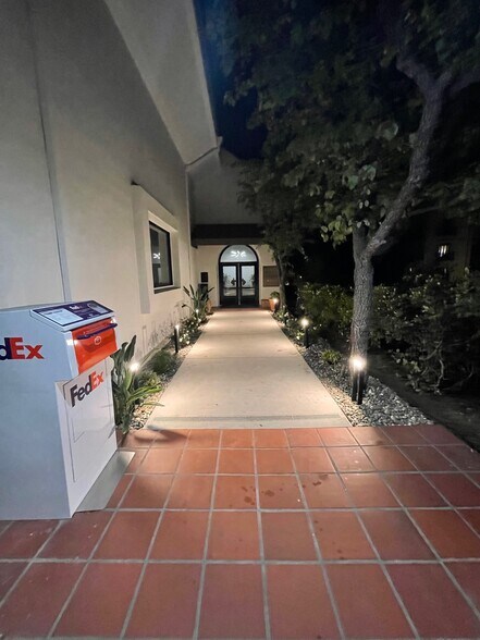 More Photos Of 4768 Park Granada, Calabasas Office For Lease