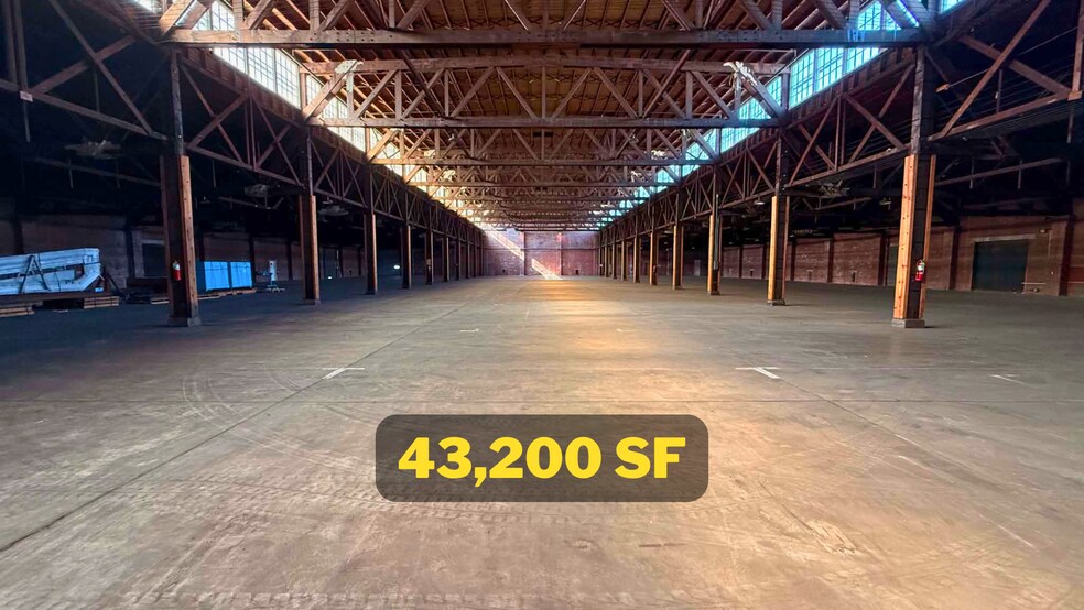 More Photos Of 1200 W 3rd St, Granite City Warehouse For Lease