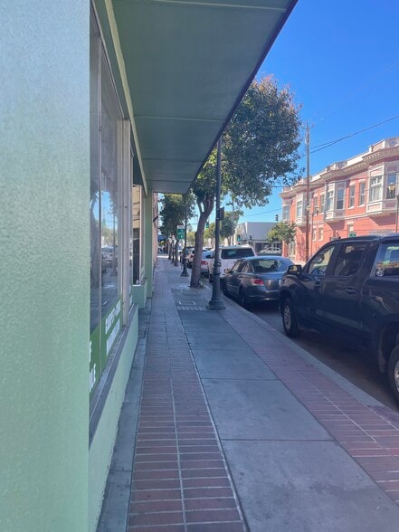 More Photos Of 14 E Lake Ave, Watsonville Storefront For Sale