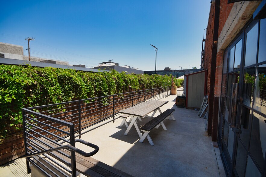 More Photos Of 650 S Santa Fe Ave, Los Angeles Warehouse For Lease