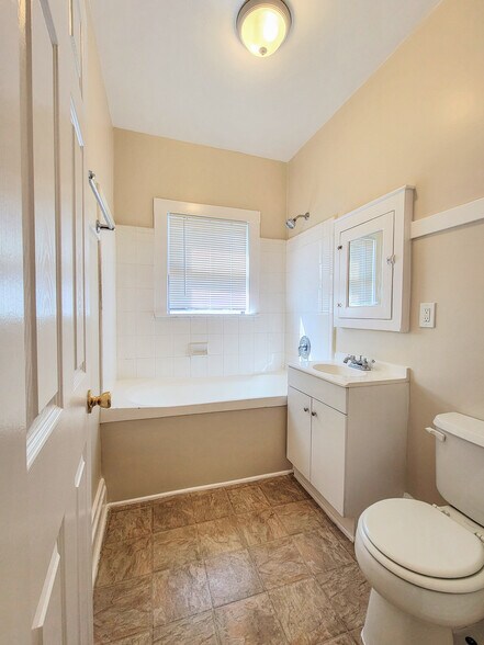 More Photos Of 626 W 7th St, San Pedro Apartments For Sale