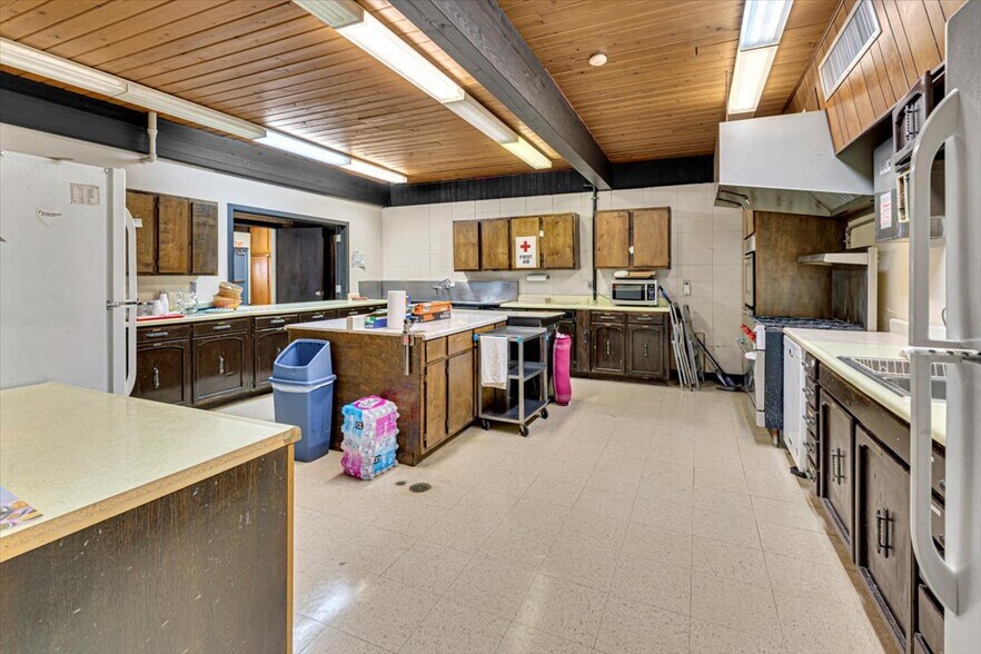 More Photos Of 17200 E 39th St S, Independence Religious Facility For Sale