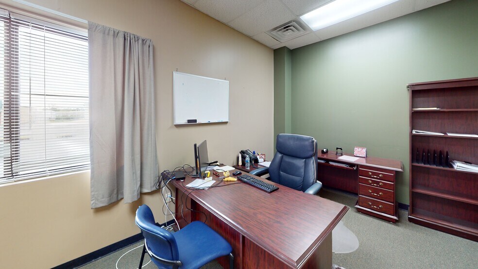 More Photos Of 950 Starvue Dr NW, Cleveland Office For Sale