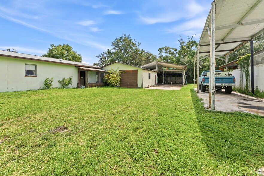 More Photos Of 13257 Automobile Blvd, Clearwater Industrial For Sale