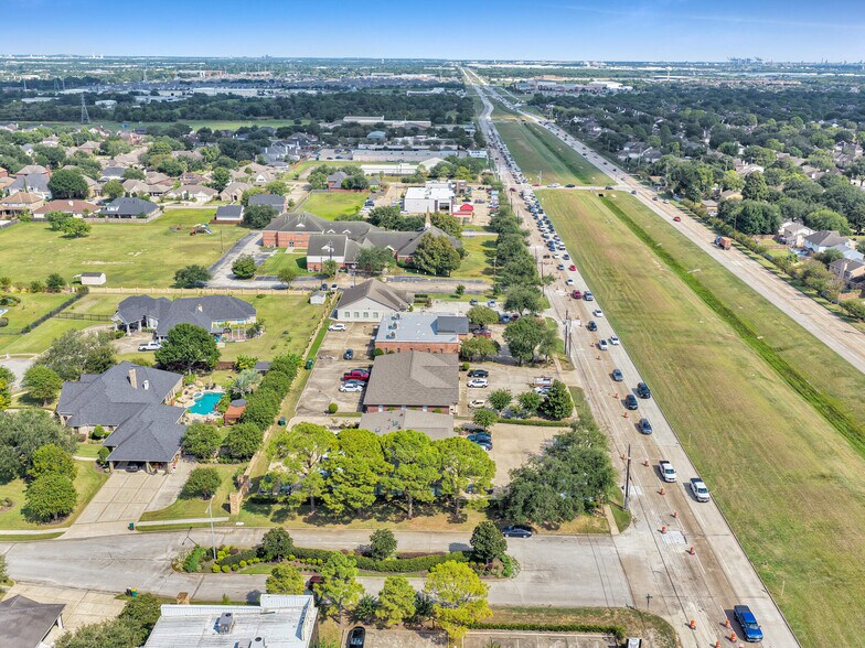 More Photos Of 6429 Fairmont Pky, Pasadena Office For Sale