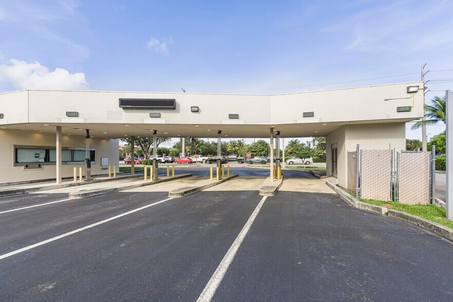 More Photos Of 1750 NE 8th St, Homestead Bank For Sale