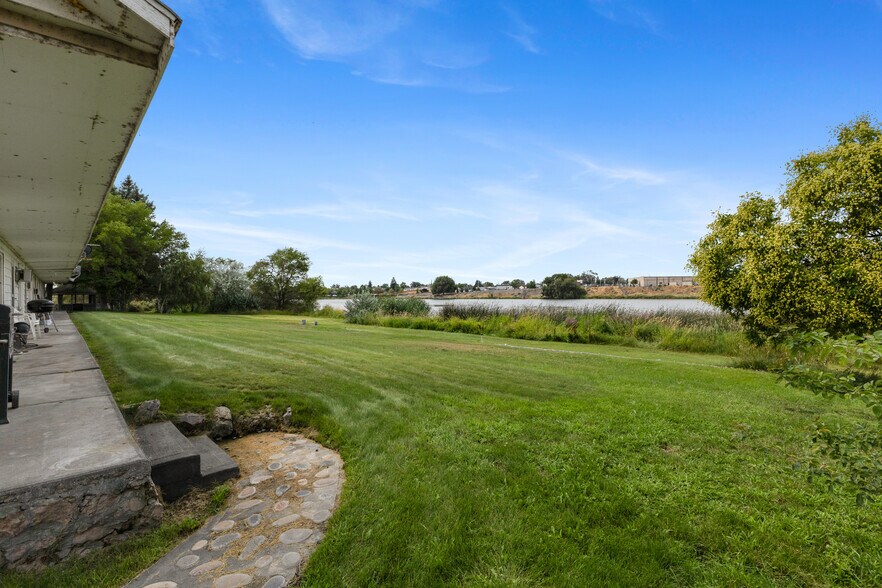 More Photos Of 510 Fig St, Moses Lake Apartments For Sale