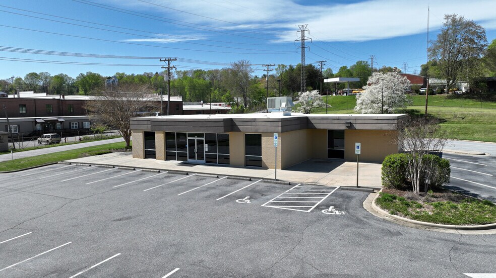 More Photos Of 211 Elkin Hwy, North Wilkesboro Bank For Sale