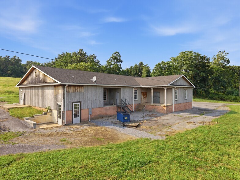 More Photos Of 13175 Washington Springs Winery Ln, Smithsburg Flex For Lease
