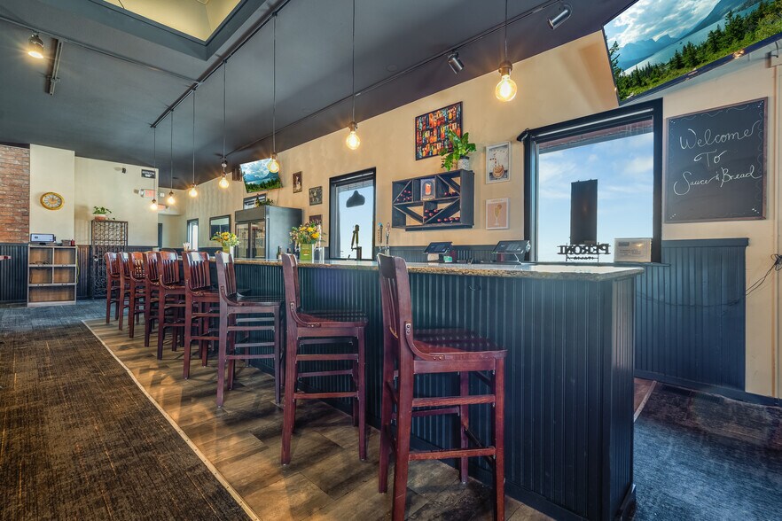 More Photos Of 302 S Main St, Kalispell Restaurant For Sale