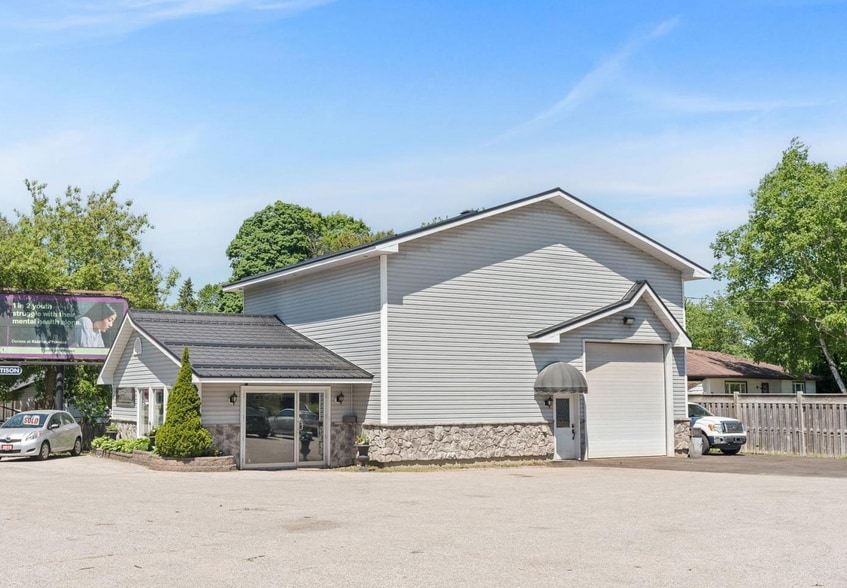 More Photos Of 444 Laclie St, Orillia Auto Dealership For Sale