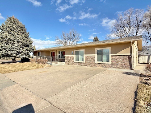 More Photos Of 201 10th St, Windsor Office For Sale