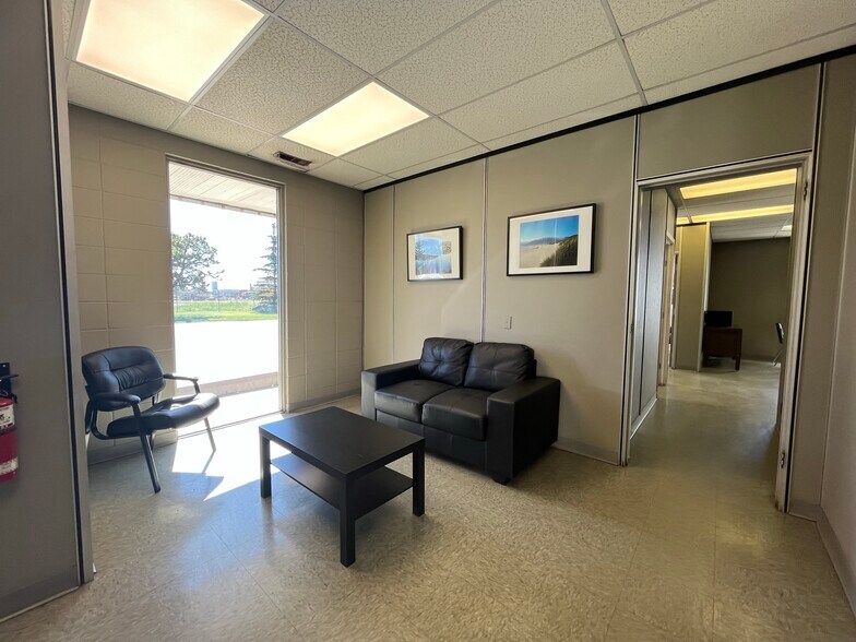 More Photos Of 2104 6th St, Nisku Manufacturing For Sale