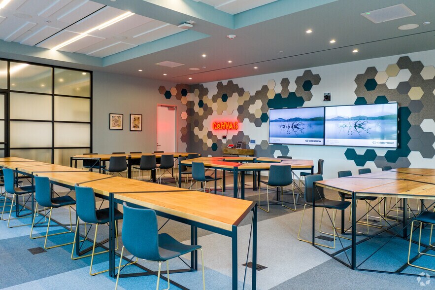 More Photos Of 3070 Bristol St, Costa Mesa Unknown For Lease