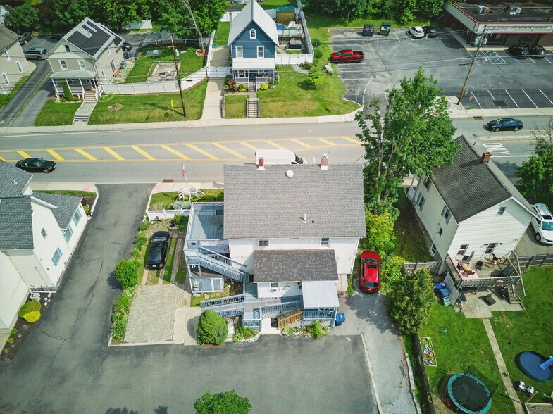 More Photos Of 11 Vernon Ave, Hamburg Medical For Lease