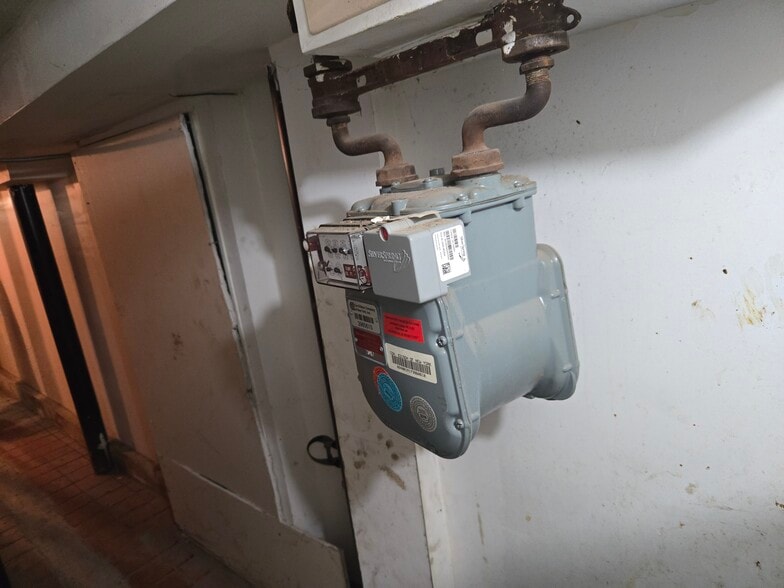 More Photos Of 26 Eldridge St, New York Apartments For Sale