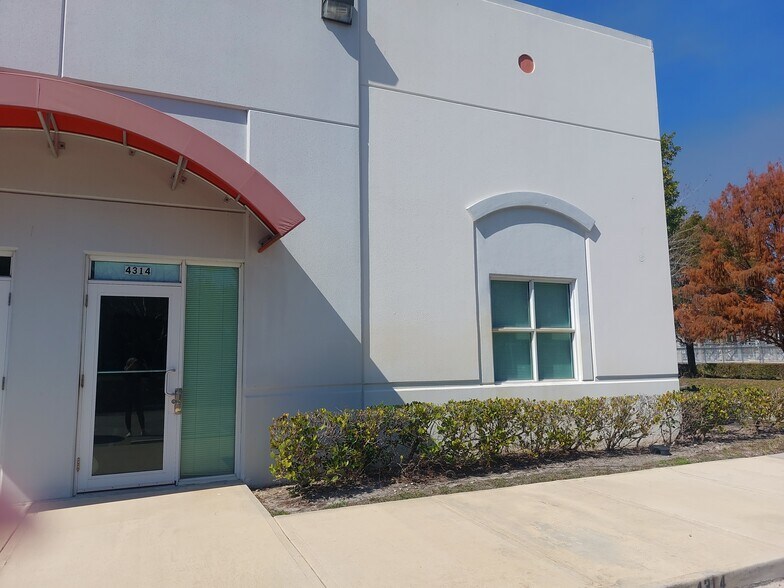 More Photos Of 4300-4314 NW 120th Ave, Coral Springs Warehouse For Sale