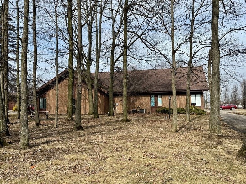 More Photos Of 2250 Village Mall Dr, Mansfield Office For Sale