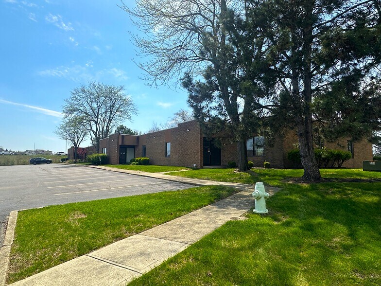 More Photos Of 3160-3162 Presidential Dr, Fairborn Unknown For Lease