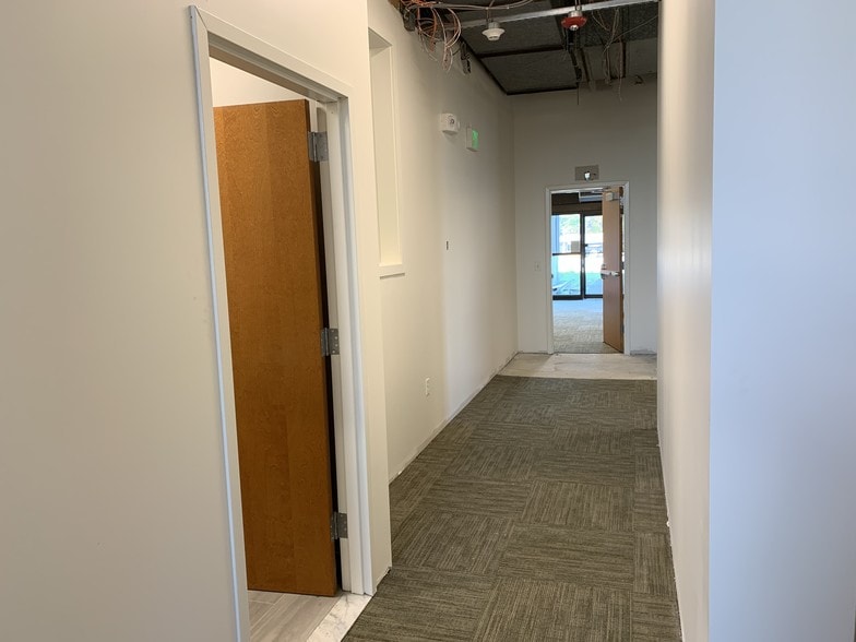 More Photos Of 4 Plaza Way, Fairhaven Bank For Lease