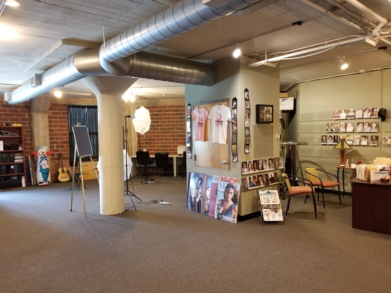 More Photos Of 1230 W Morehead St, Charlotte Loft Creative Space For Lease