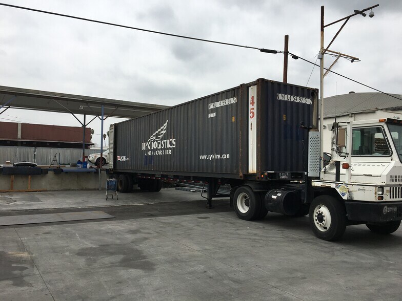 More Photos Of 11911 Woodruff Ave, Downey Warehouse For Sale