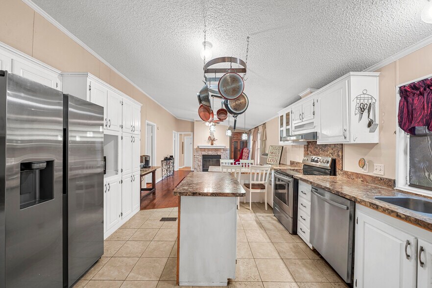 More Photos Of 19645 Nordt Rd, Damon Manufactured Housing Mobile Home Park For Sale