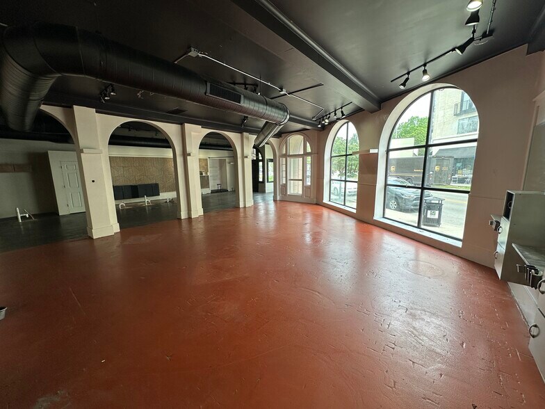 More Photos Of 1420 Lake Dr SE, Grand Rapids Restaurant For Lease