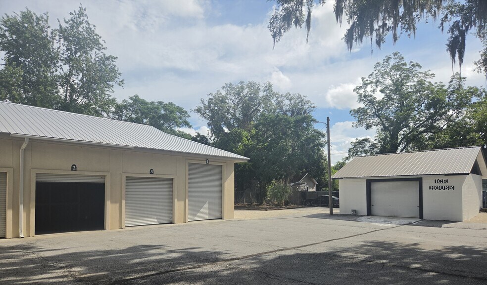 More Photos Of 2400 Newcastle St, Brunswick Office Residential For Lease