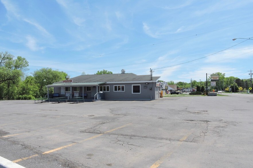 More Photos Of 7991 Route 31, Bridgeport Restaurant For Sale