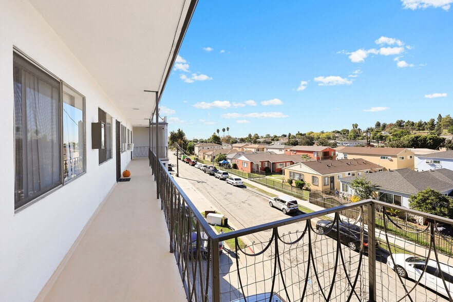 More Photos Of 616 Via Altamira, Montebello Apartments For Sale